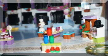 Bootle on a stand (Lego Friends)