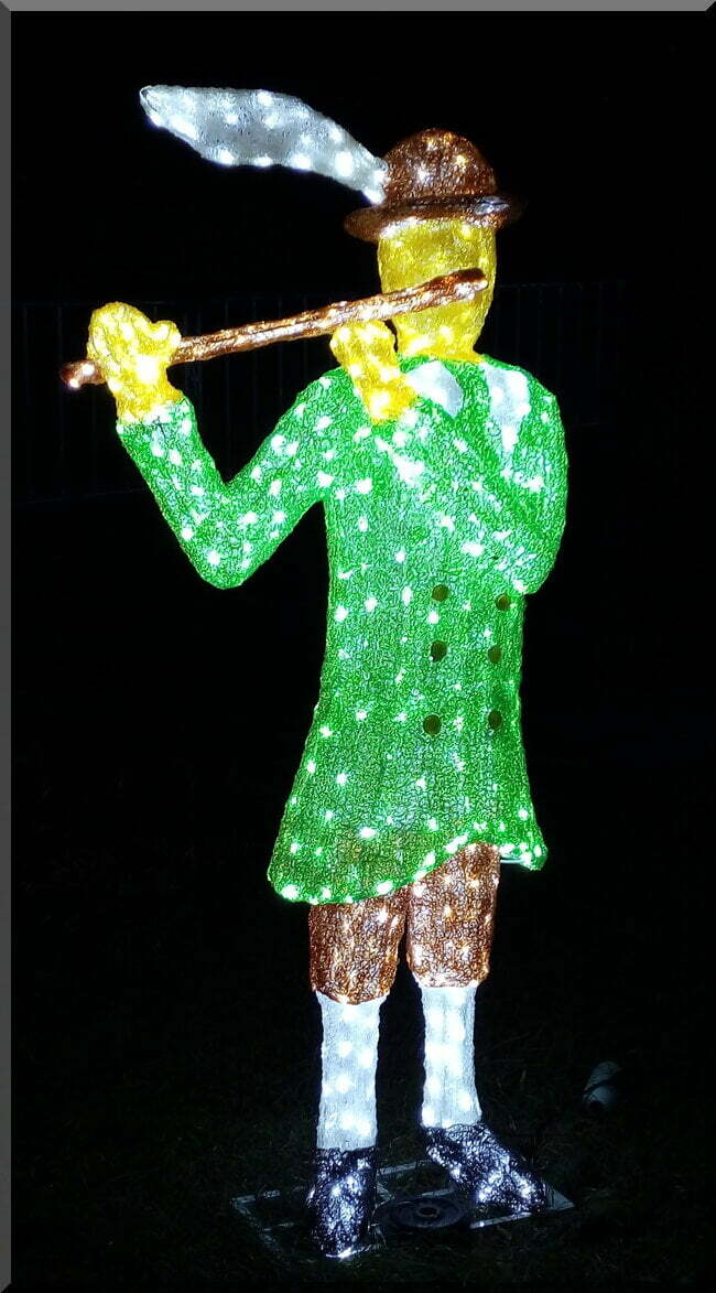 Christmas light of a piper